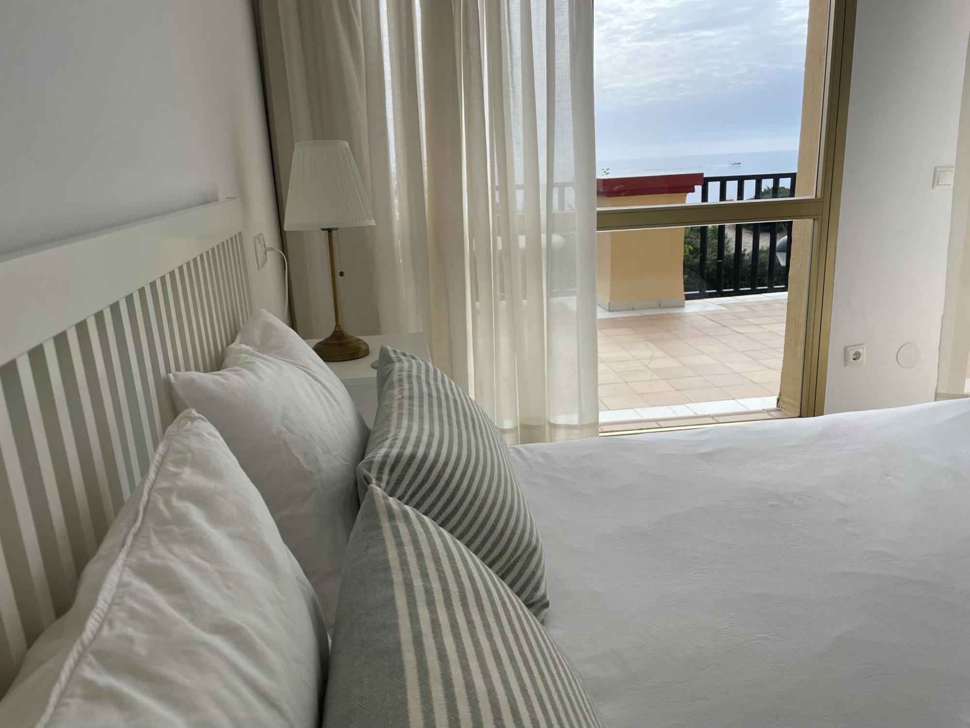 Estudio Con Insuperables Vistas Al Mar: Aparcamiento Marbella Exteriör bild